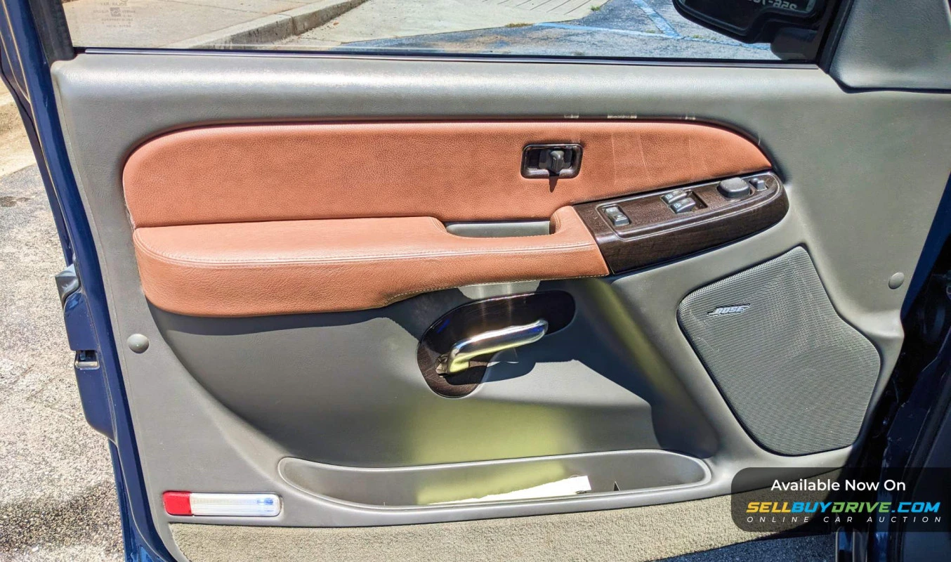 2004 Chevrolet Silverado 1500 1LT Double Cab 2WD